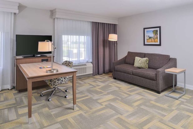 Images Hampton Inn & Suites Altoona-Des Moines