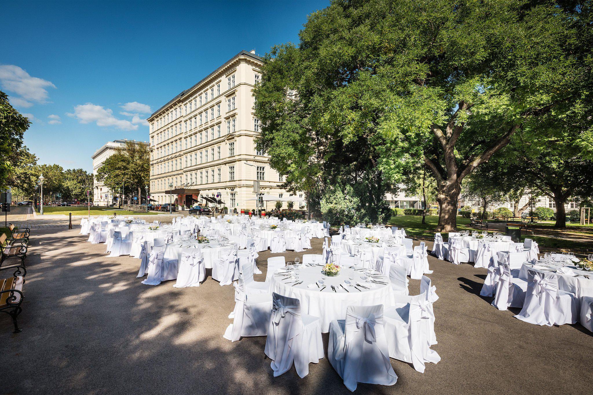 Le Méridien Vienna, Robert-Stolz-Platz 1 in Vienna