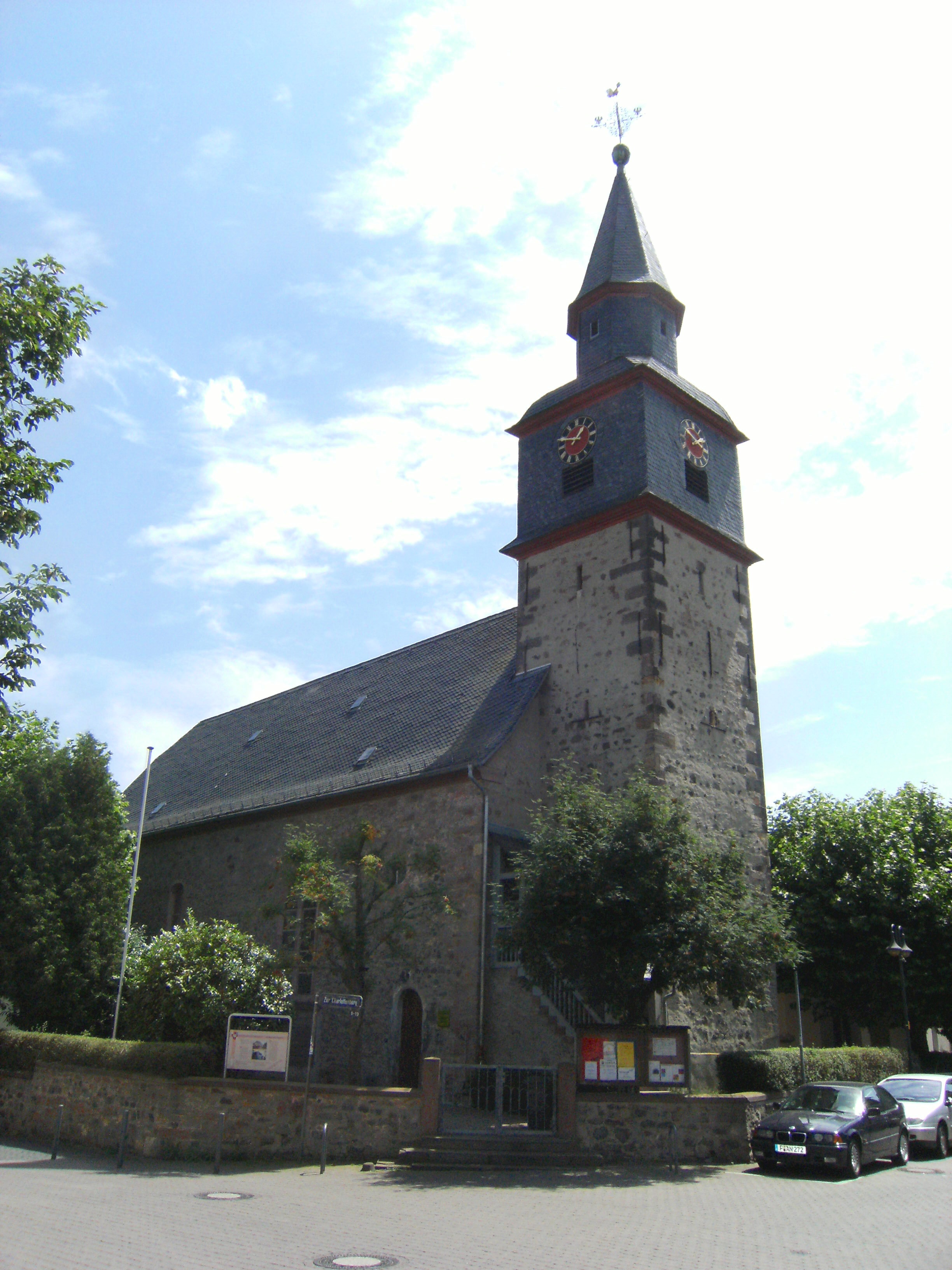 Bild 1 Evangelische Kirche Nieder-Erlenbach - Evangelische Kirchengemeinde Nieder-Erlenbach in Frankfurt/Main