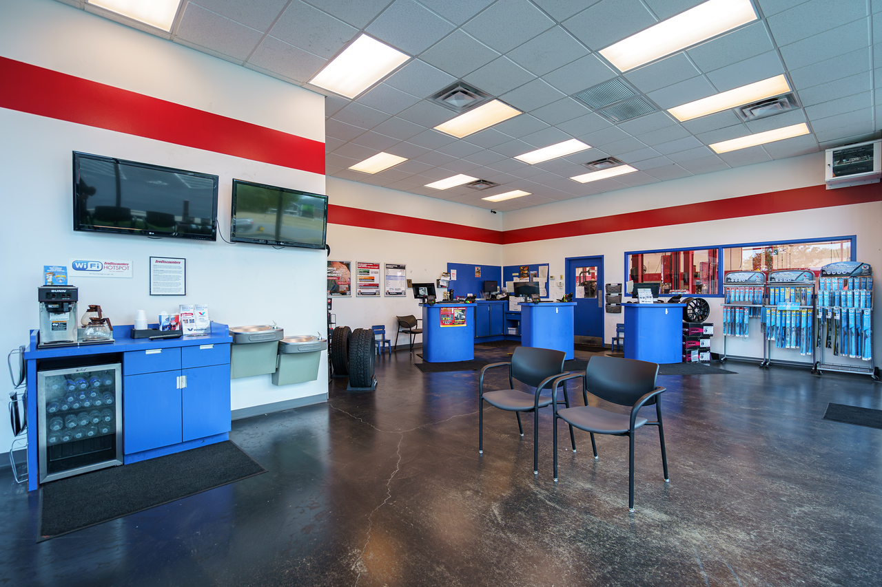 Tire Discounters on 2810 Stelzer Rd in Columbus