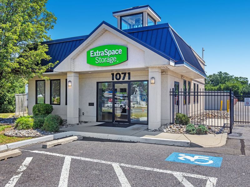 Images Extra Space Storage