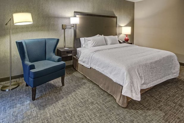 Images Hampton Inn & Suites Franklin Berry Farms