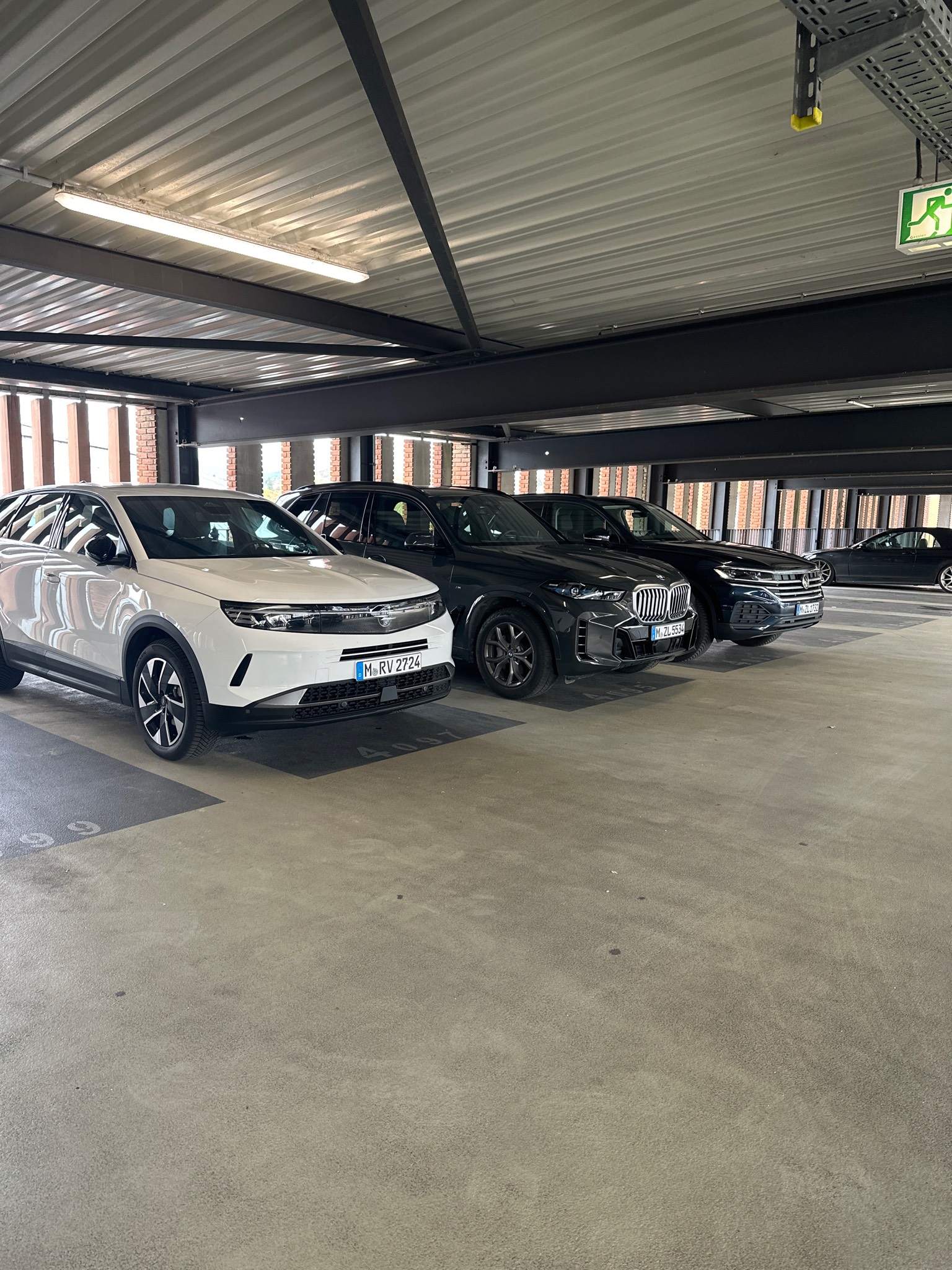SIXT Autovermietung Wiesbaden Zentrum/Hauptbahnhof, Bahnhofsplatz 3, Lilien-Carre in Wiesbaden