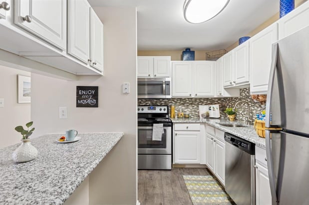 Images Silver Spring Station Apartment Homes