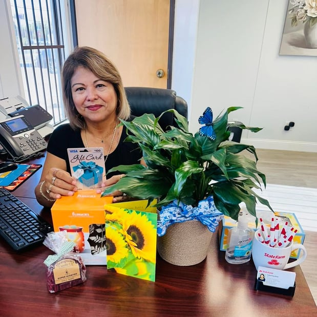 Images Isabel Degollado - State Farm Insurance Agent