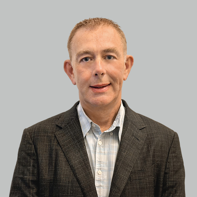 Headshot of Mathew Medcraff, a wealth advisor at Chase