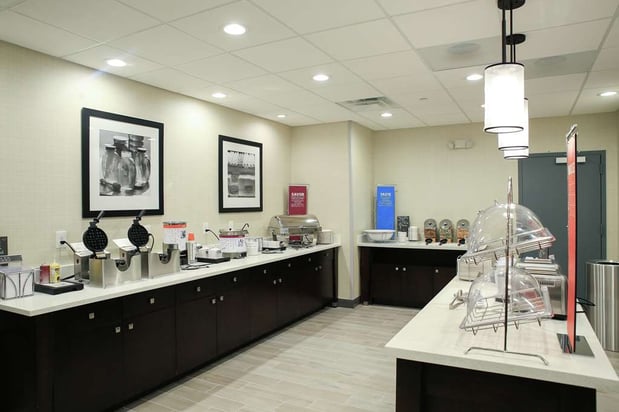 Images Hampton Inn & Suites Mount Laurel/Moorestown