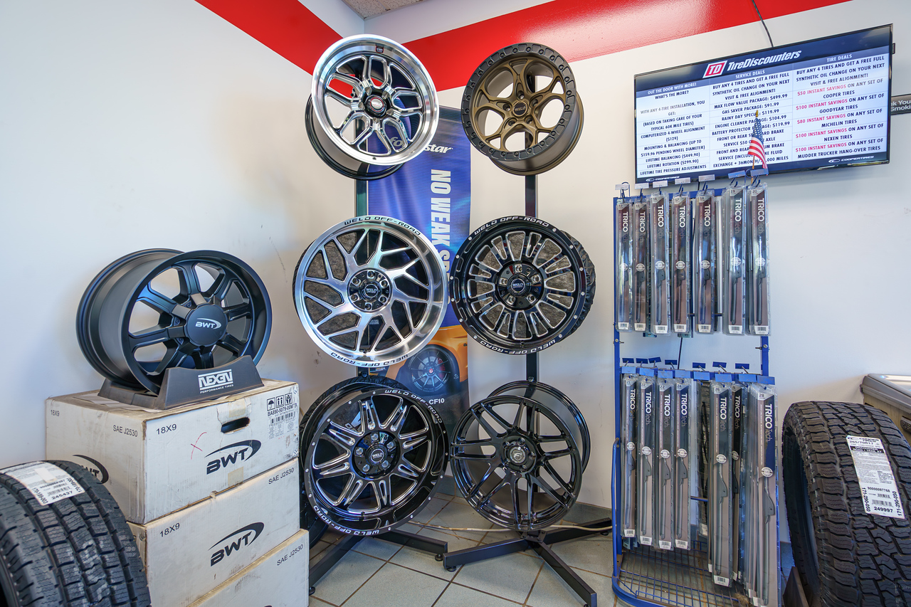 Tire Discounters on 4414 Brandt Pike in Dayton