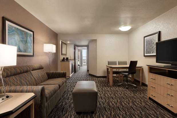 Images Embassy Suites by Hilton Convention Center Las Vegas