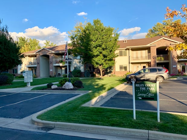 Images Riley Court Apartments