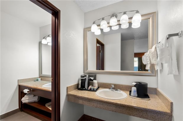 Images Best Western Chieftain Inn