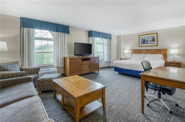 Images SureStay Plus by Best Western Elizabethtown Hershey