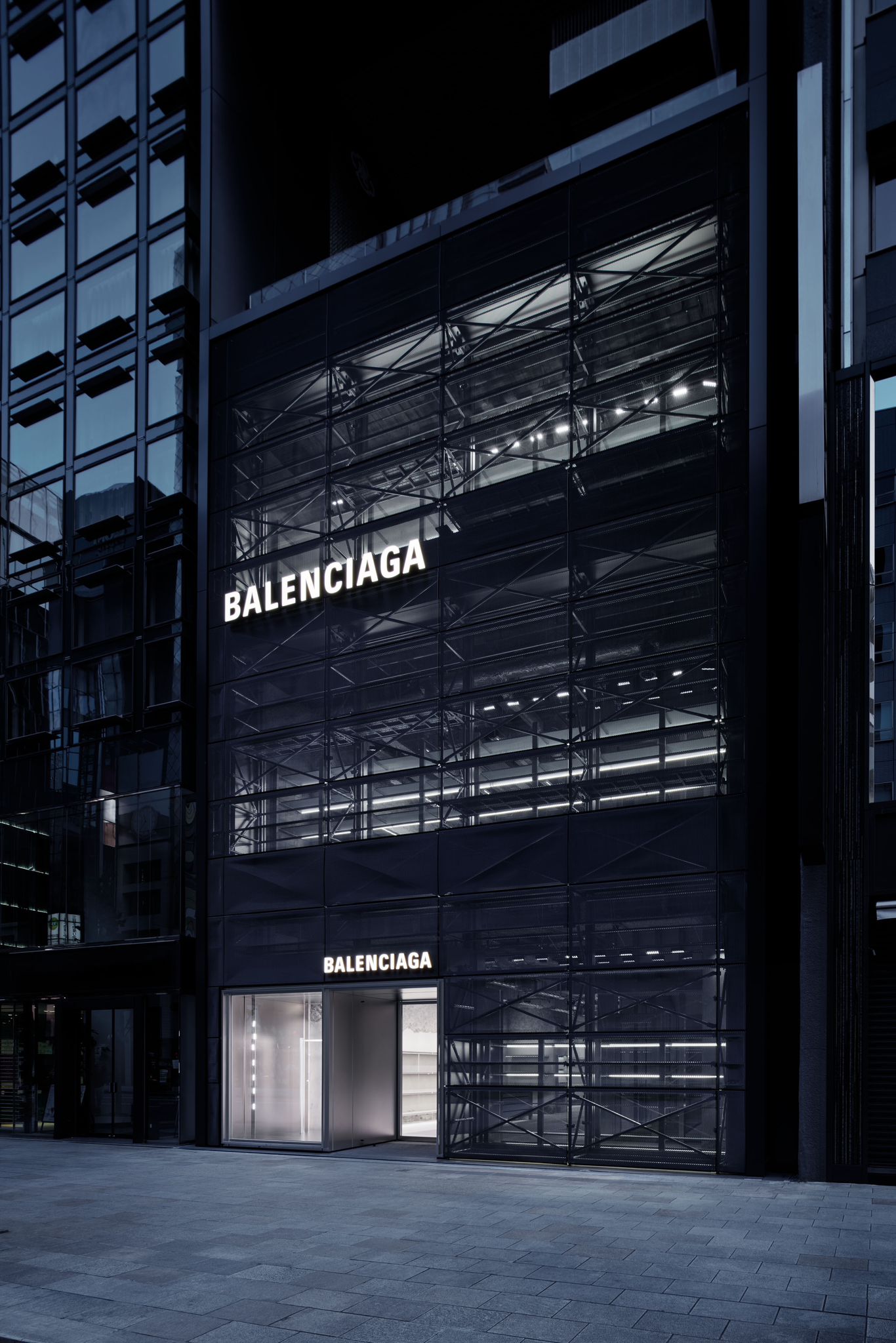 BALENCIAGA