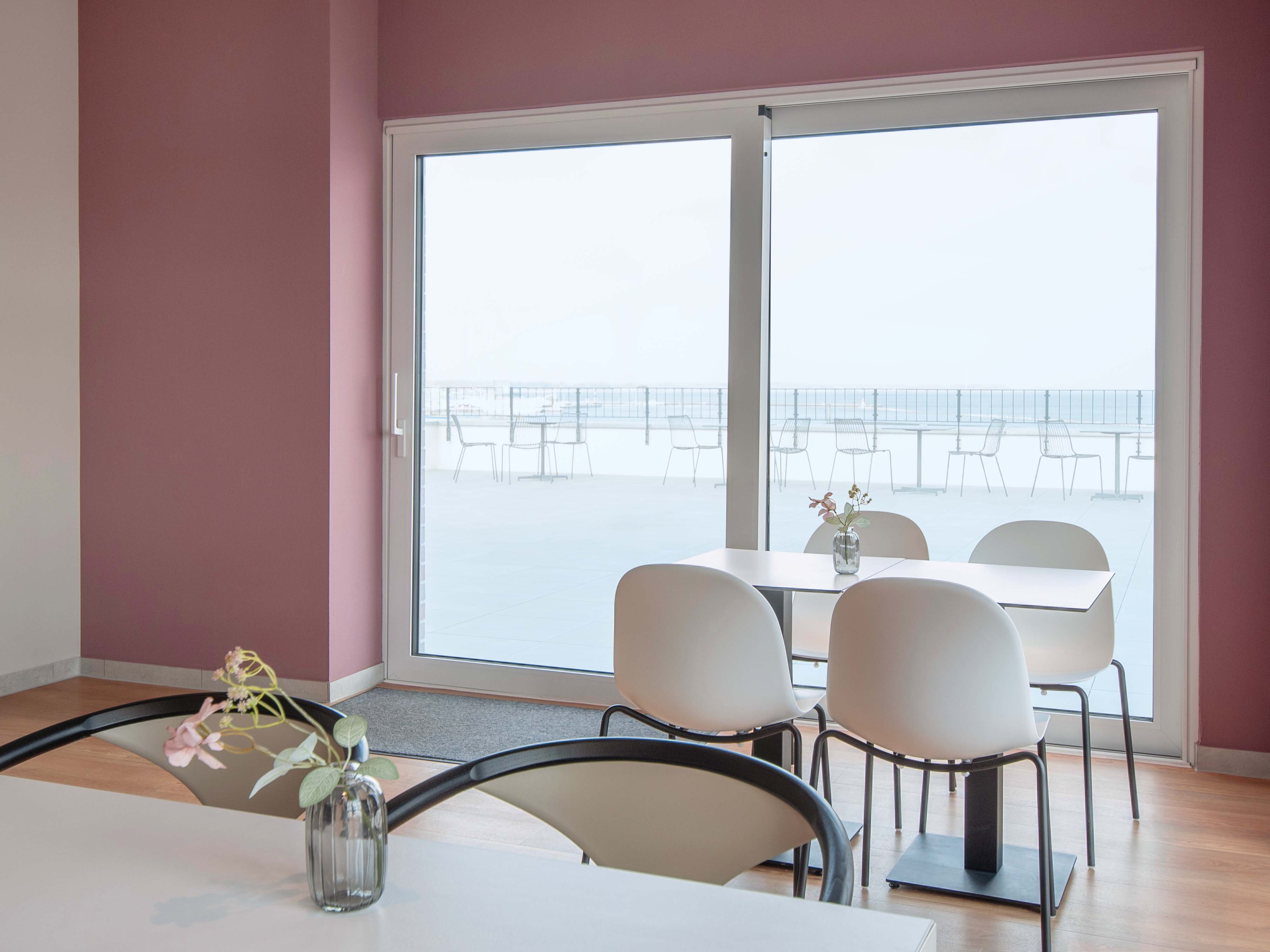 Bild 12 B&B HOTEL Stralsund in Stralsund