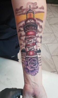 Inkglorious Tattoo Studio Image