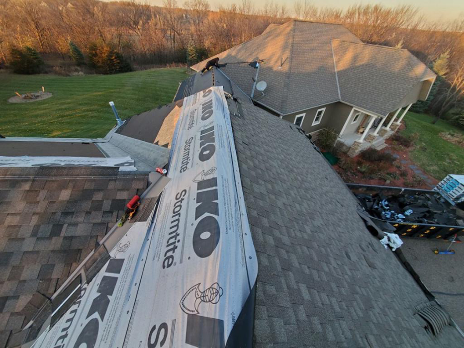 WeatherTek Exteriors can help you improve the style of your home by having better-looking siding and roofing!