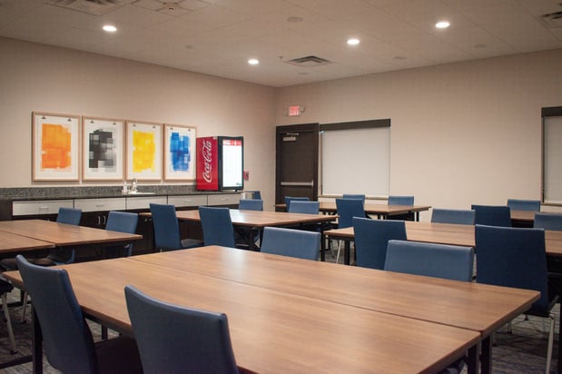 Images Holiday Inn Express & Suites New Philadelphia by IHG