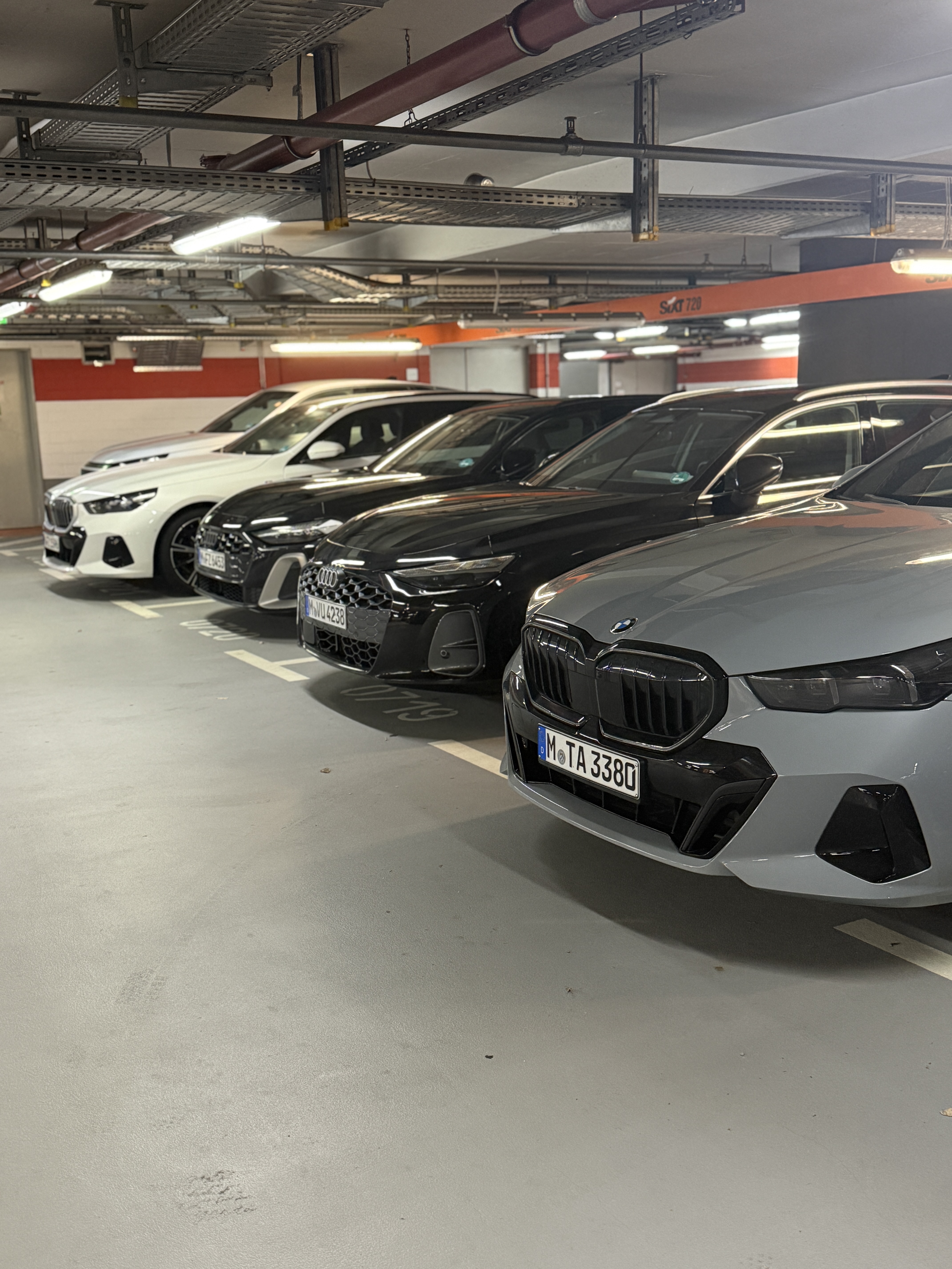 SIXT Autovermietung München Messestadt Riem, Willy-Brandt-Platz 5 in München