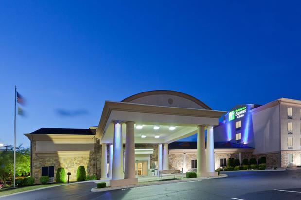 Images Holiday Inn Express & Suites Christiansburg, an IHG Hotel