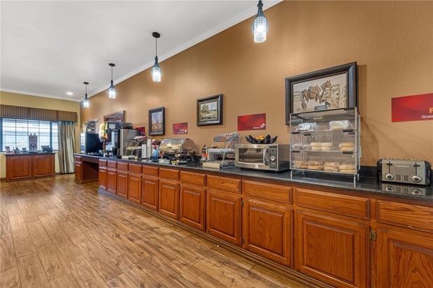 Images Best Western Plus Shamrock Inn & Suites