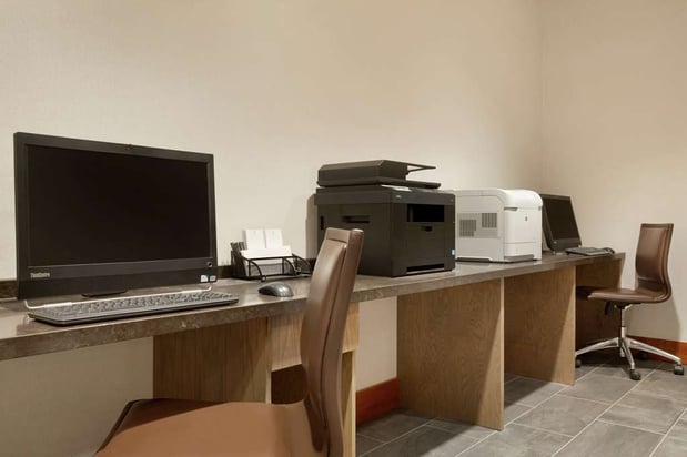 Images Embassy Suites by Hilton Denver International Airport