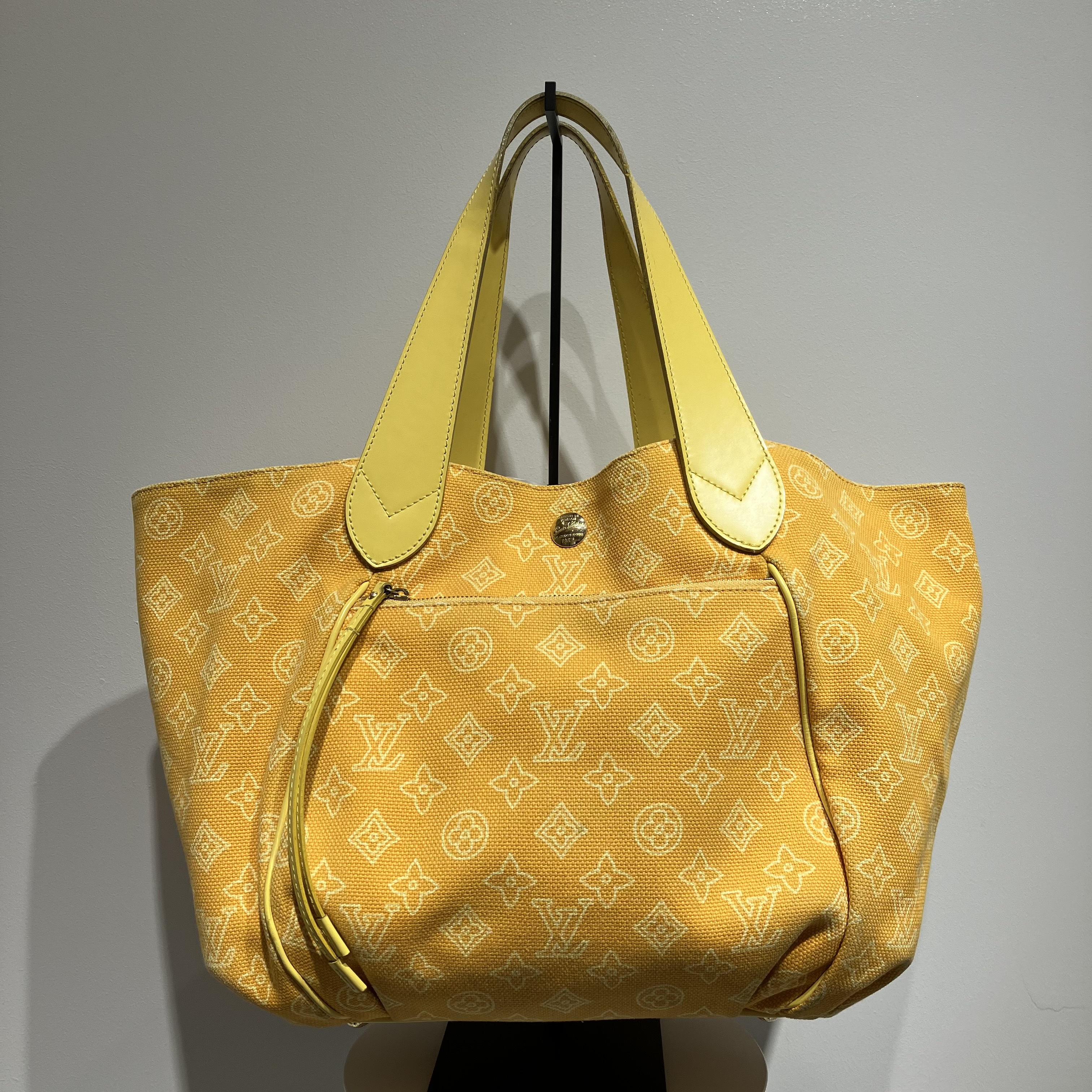 Images KOMEHYO（コメ兵）買取センター日南山形屋