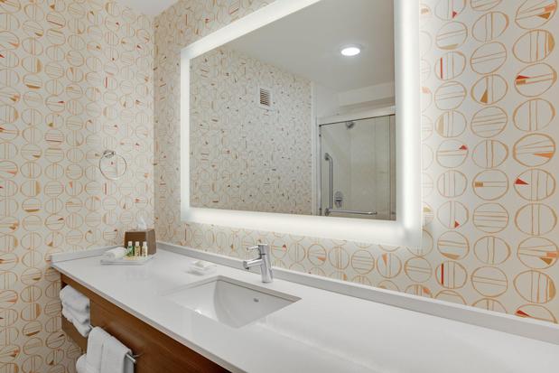 Images Holiday Inn Roanoke Airport-Conference Ctr by IHG