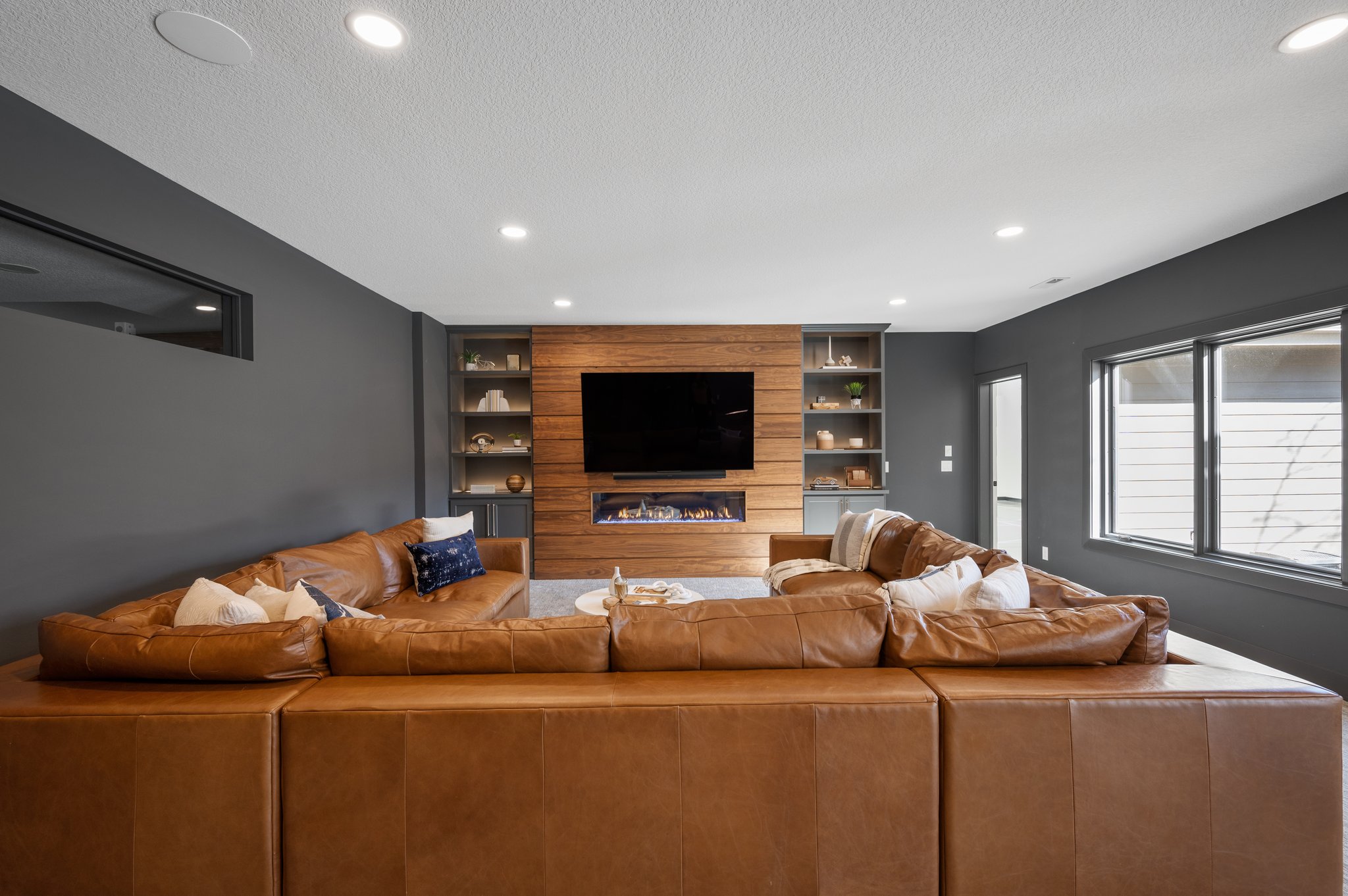 From concept to completion, J Brother Design: We guide you through every step of your design journey.