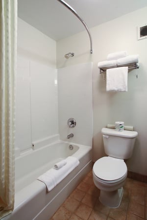 Images Oxford Suites Spokane Valley