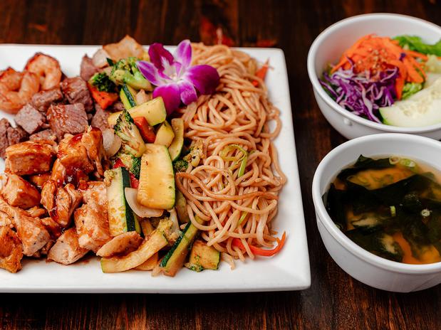 Images Wakatobi Japanese Grill Hibachi and Sushi