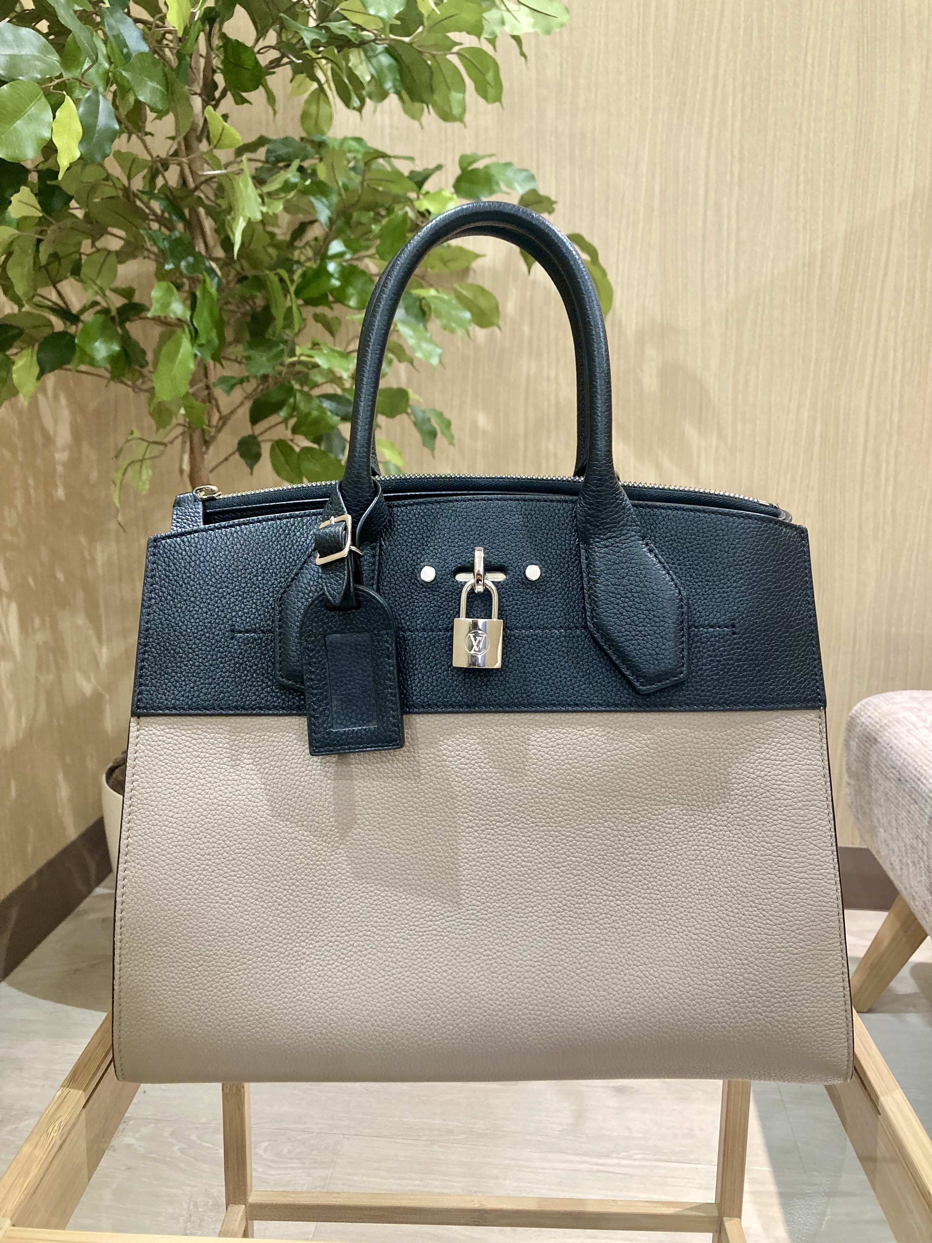 Images KOMEHYO（コメ兵）買取センター大丸須磨