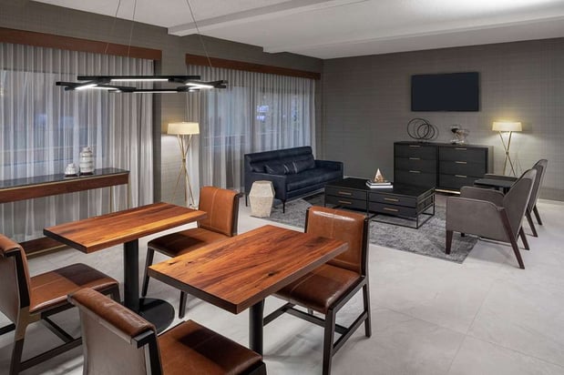 Images DoubleTree by Hilton Hotel Newark Airport