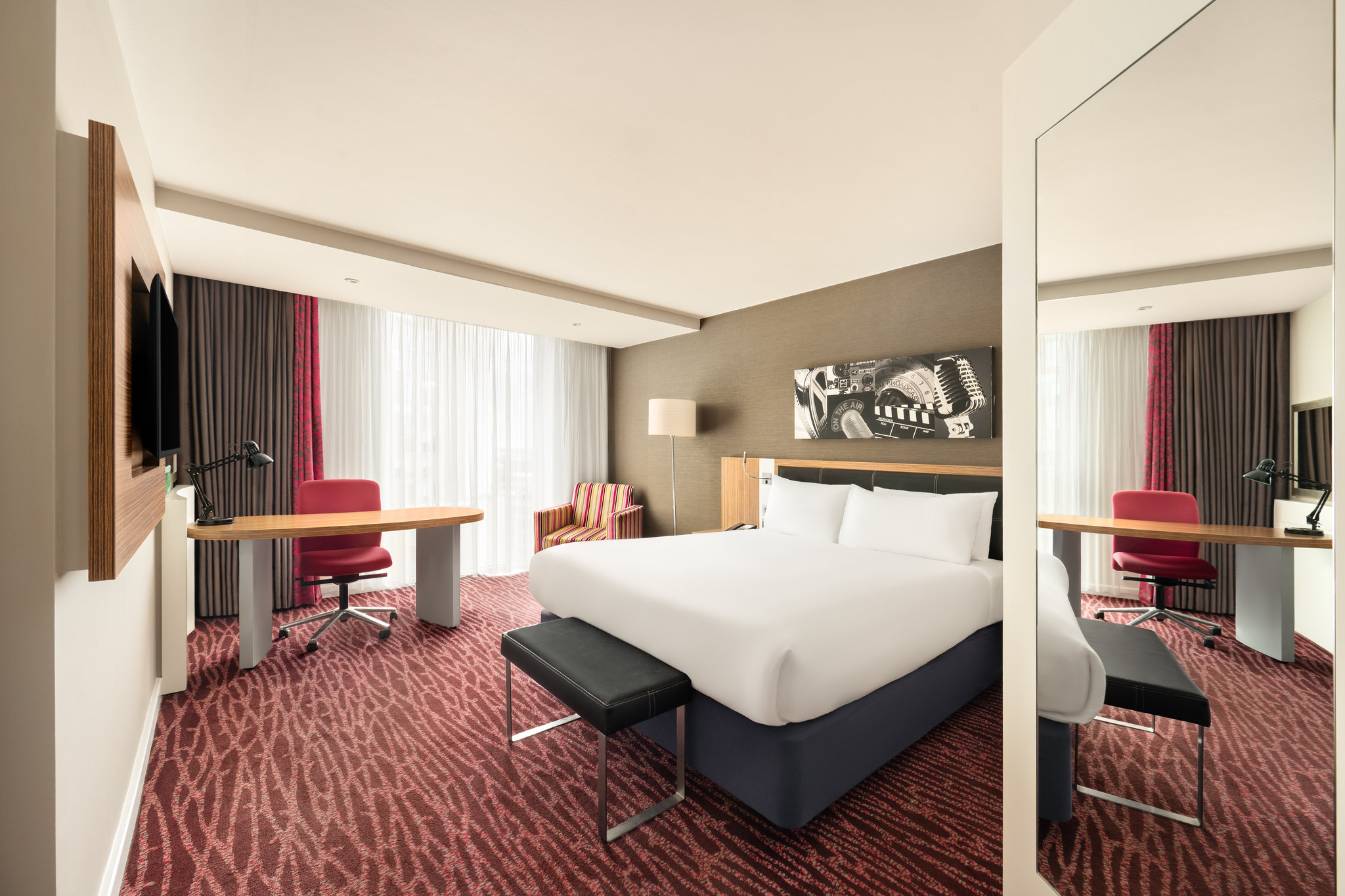 Images Holiday Inn Manchester - Mediacityuk by IHG