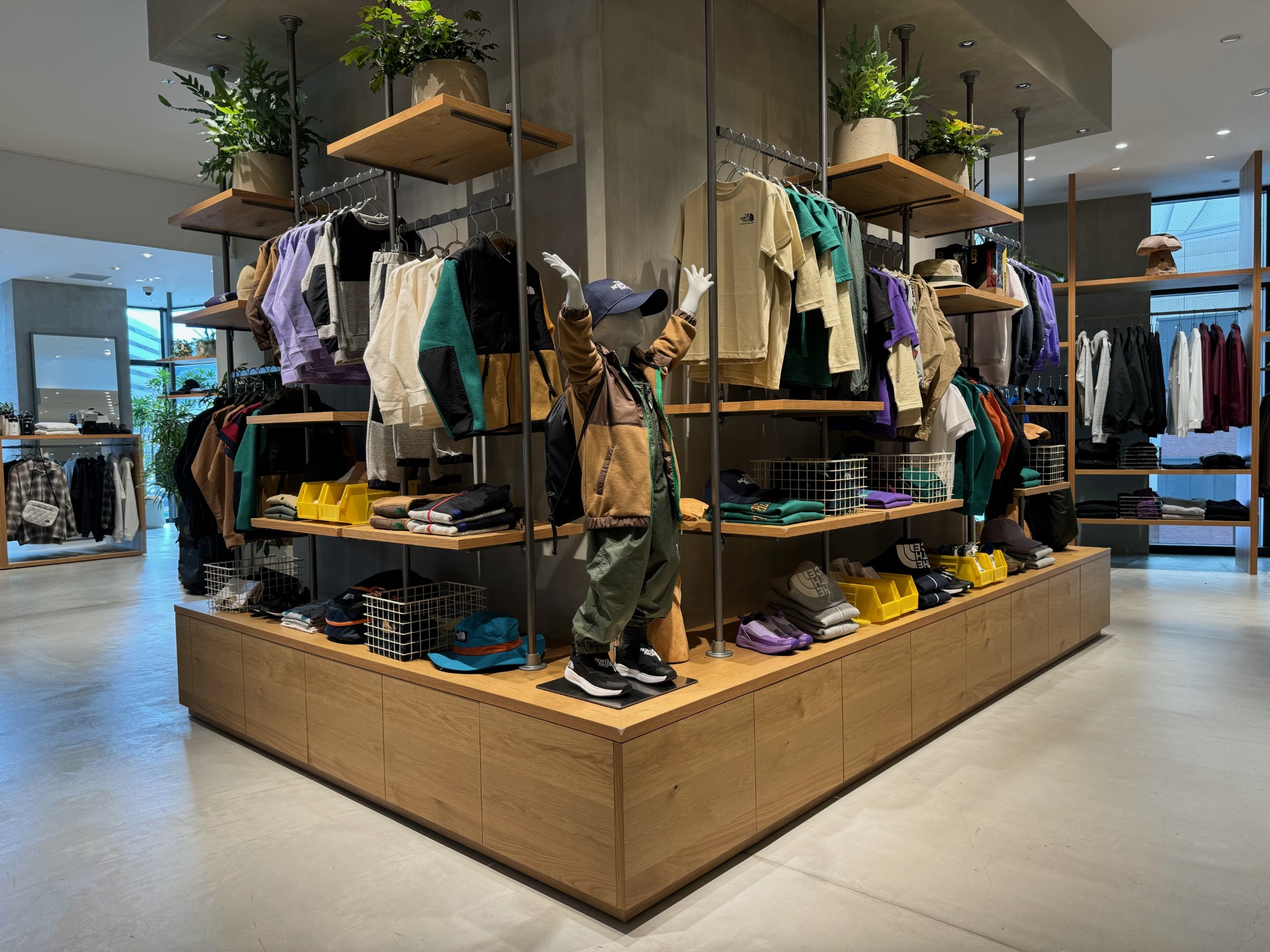 Images THE NORTH FACE+ (ザ・ノース・フェイス プラス) アミュプラザ長崎