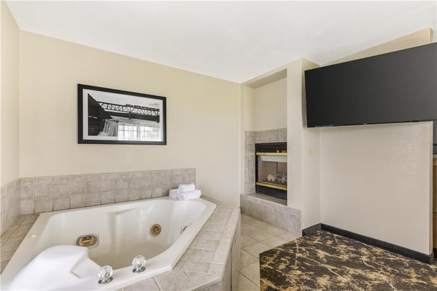 Images Best Western Plus Riverfront Hotel and Suites