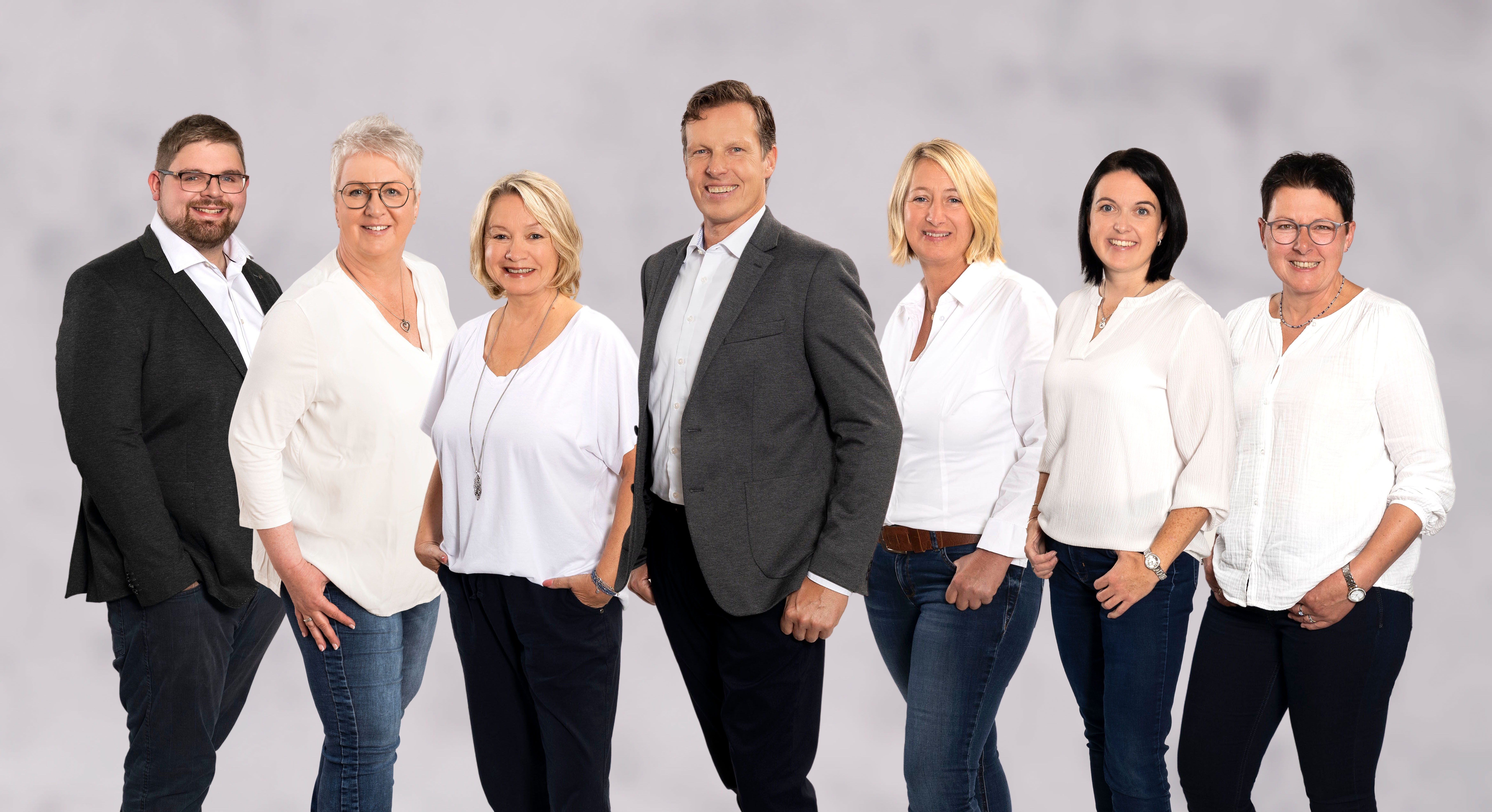 AXA Versicherung Thoben & Kaltinski in Ostrhauderfehn, Hauptstraße 6 in Ostrhauderfehn