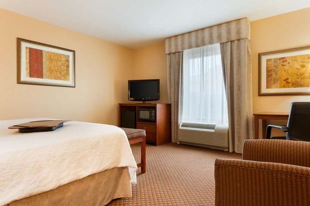 Images Hampton Inn & Suites Detroit/Chesterfield Township