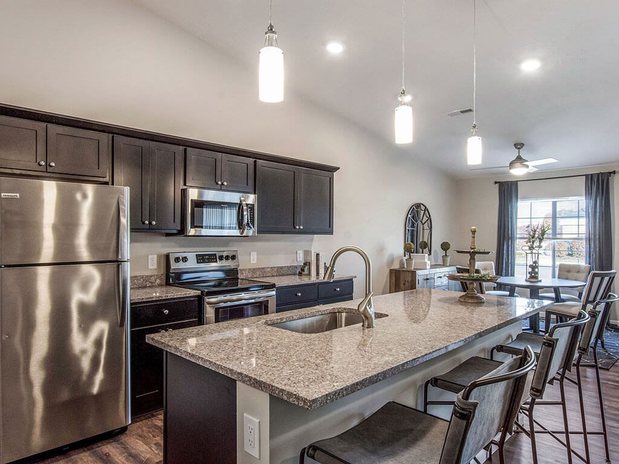 Images Redwood Cuyahoga Falls West Bath Road