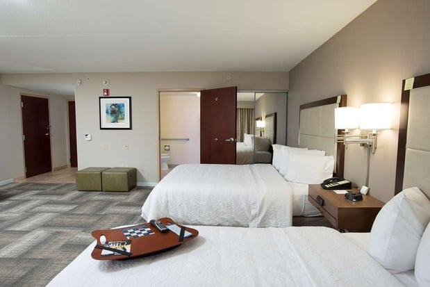 Images Hampton Inn & Suites Cincinnati-Union Centre
