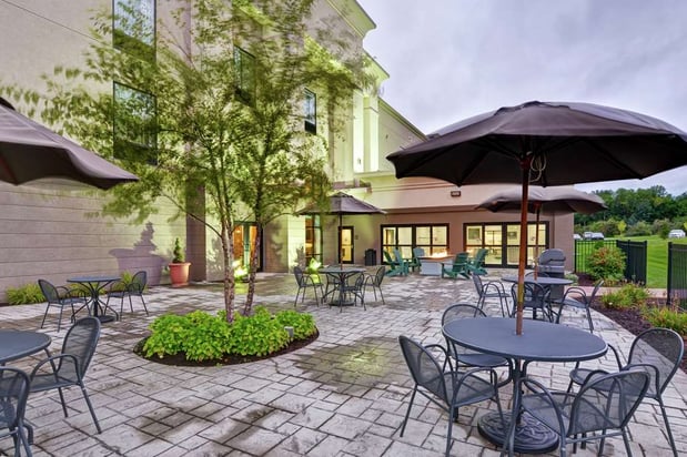 Images Hampton Inn & Suites New Hartford