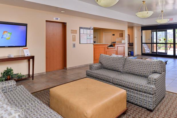 Images Candlewood Suites San Diego, an IHG Hotel