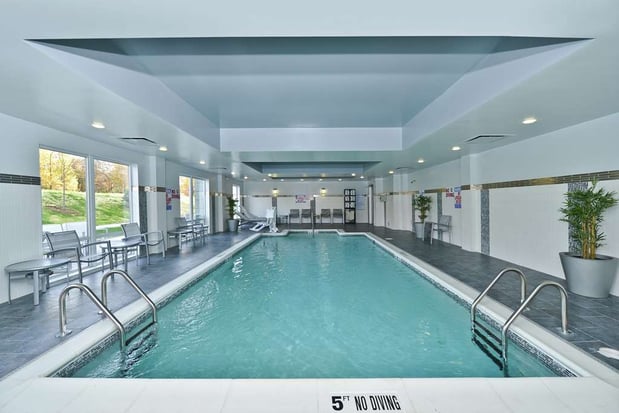 Images Hampton Inn & Suites Greensboro/Coliseum Area