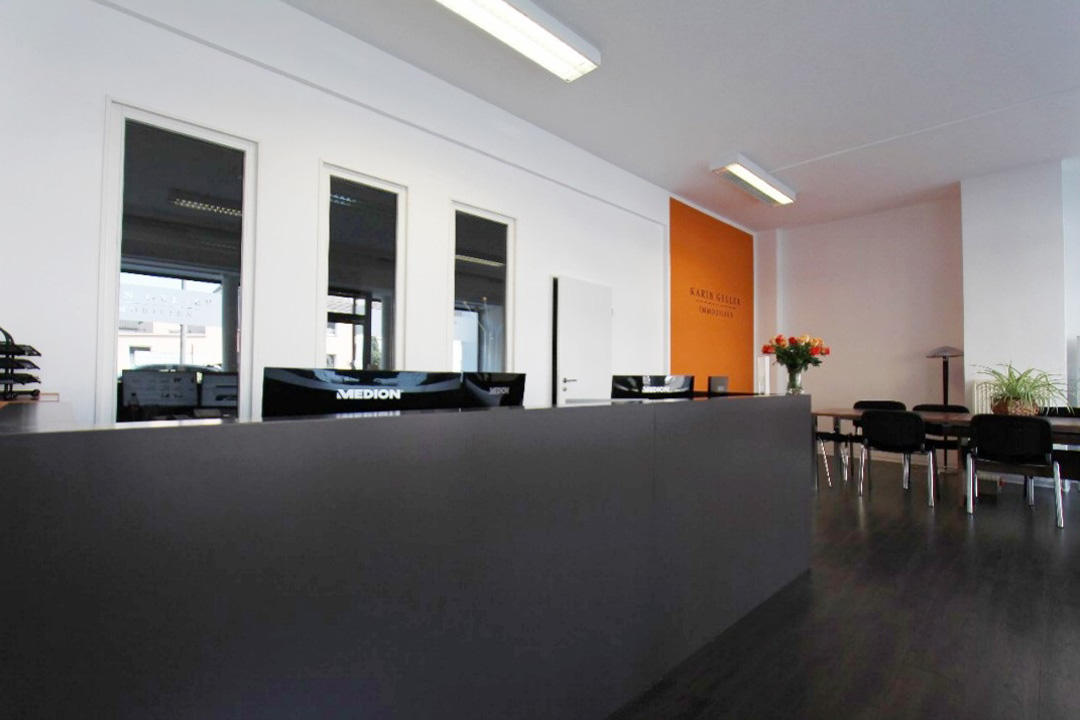 Foto de Karin Geller geprüfte Immobilienmaklerin / Hausverwalterin IVD Köln Foto de Karin Geller geprüfte Immobilienmaklerin / Hausverwalterin IVD Köln