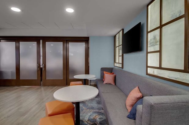 Images Hampton Inn Birmingham-Colonnade 280