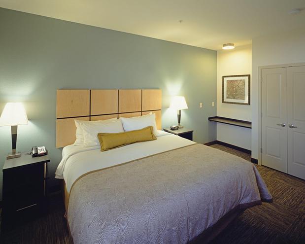 Images Candlewood Suites Fort Collins by IHG