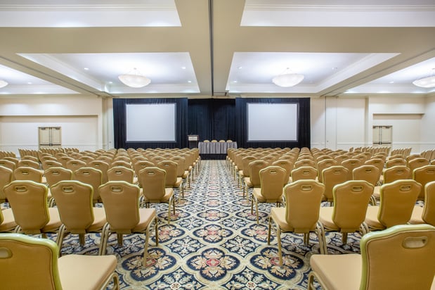 Images Crowne Plaza San Diego - Mission Valley by IHG