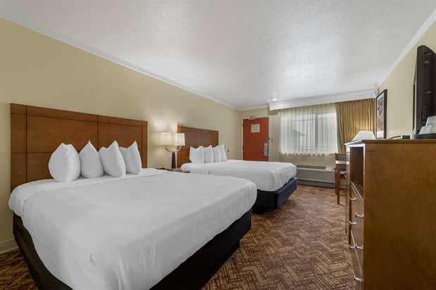 Images Best Western Plus Northwoods Inn