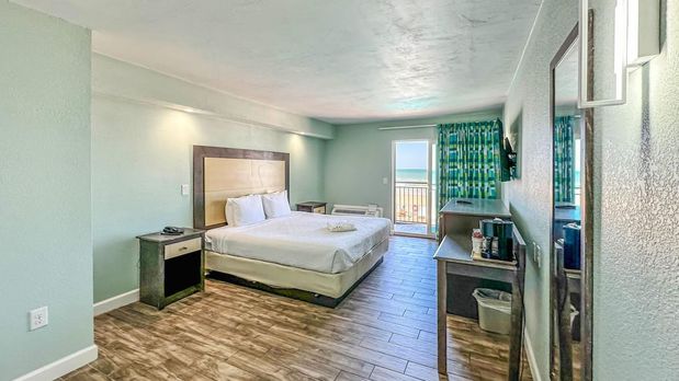 Images Boardwalk Inn & Suites
