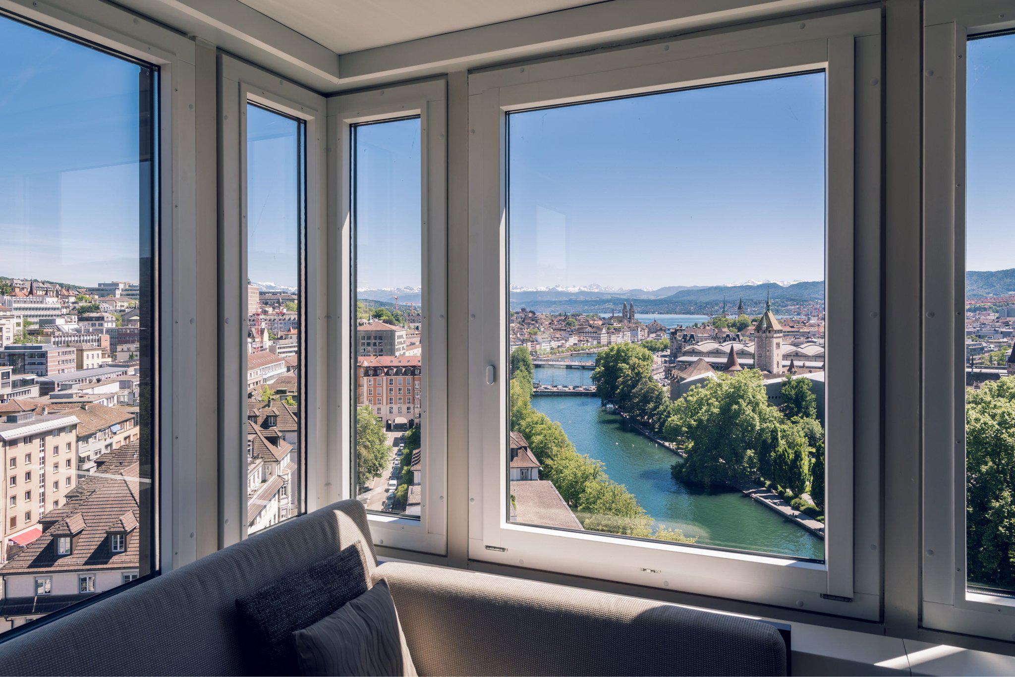 Zurich Marriott Hotel, Neumuehlequai 42 in Zurich