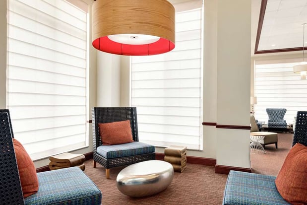 Images Hilton Garden Inn Dubuque Downtown
